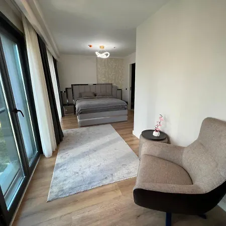 Family Luxury 2 Bedroom +saloon Apartment *